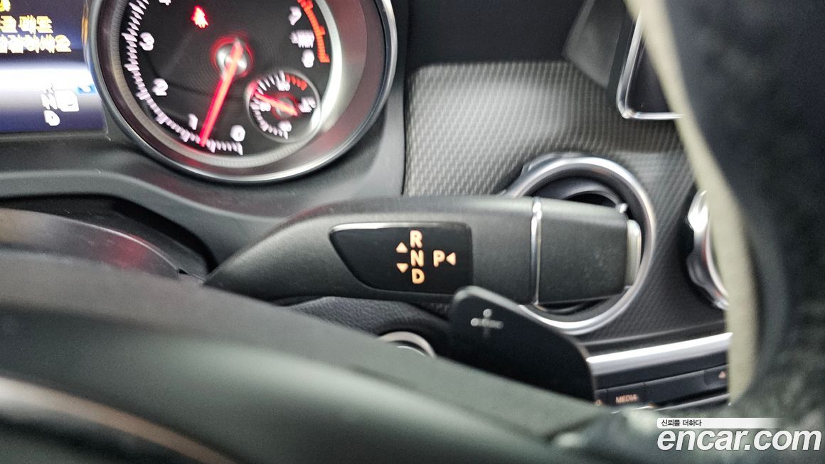 Mercedes-Benz GLA-Class 2019