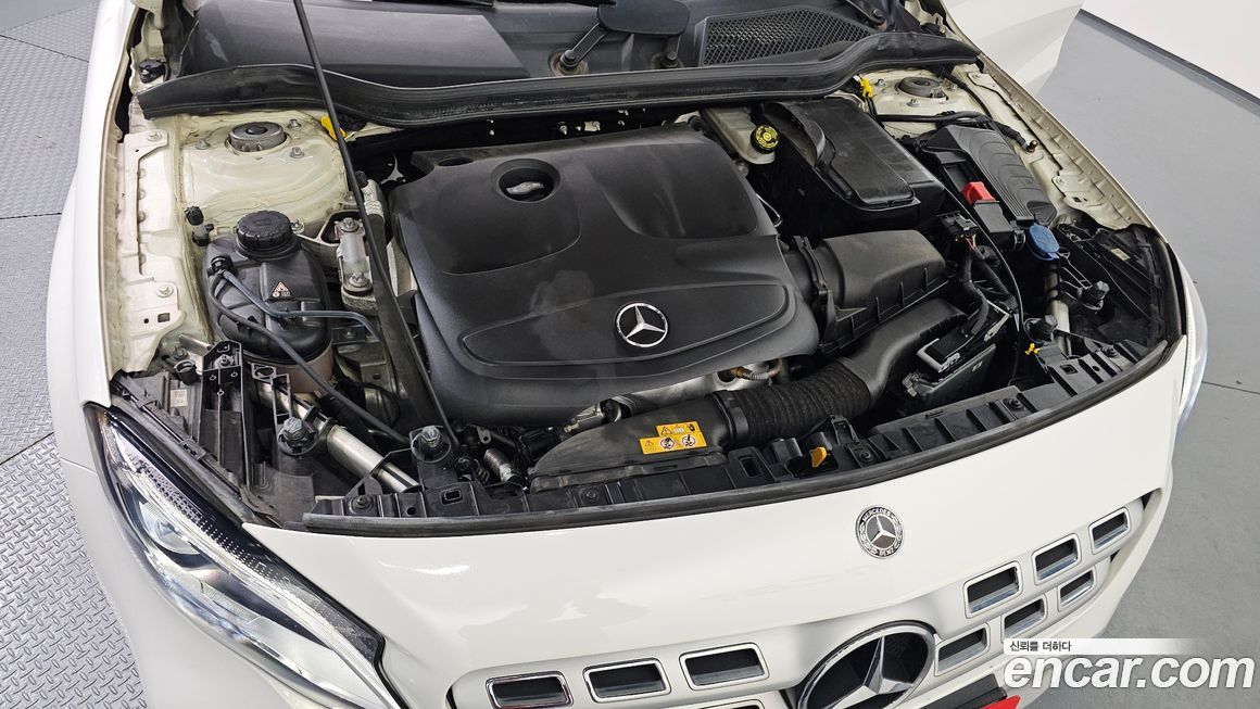 Mercedes-Benz GLA-Class 2019