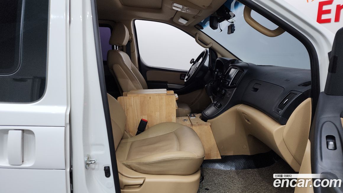 Hyundai Starex 2018