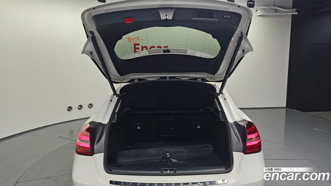 Mercedes-Benz GLA-Class 2019