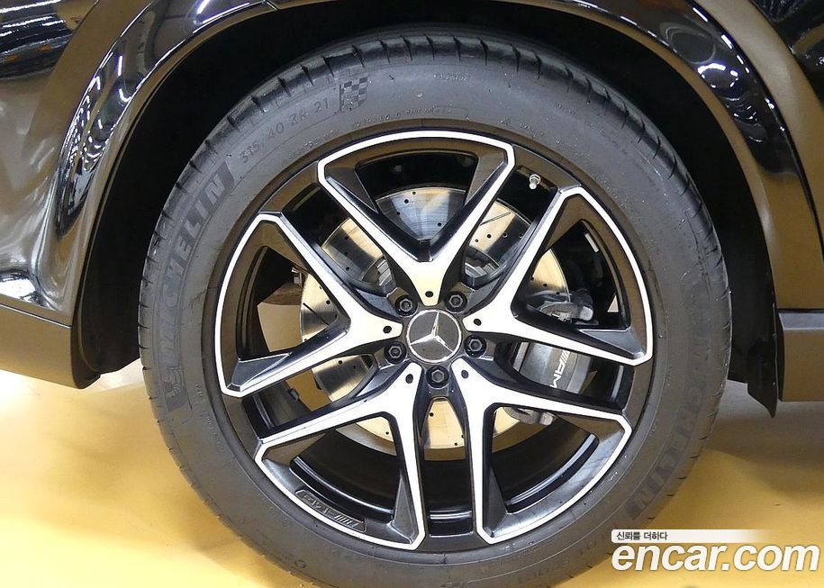 Mercedes-Benz GLE-Class 2023