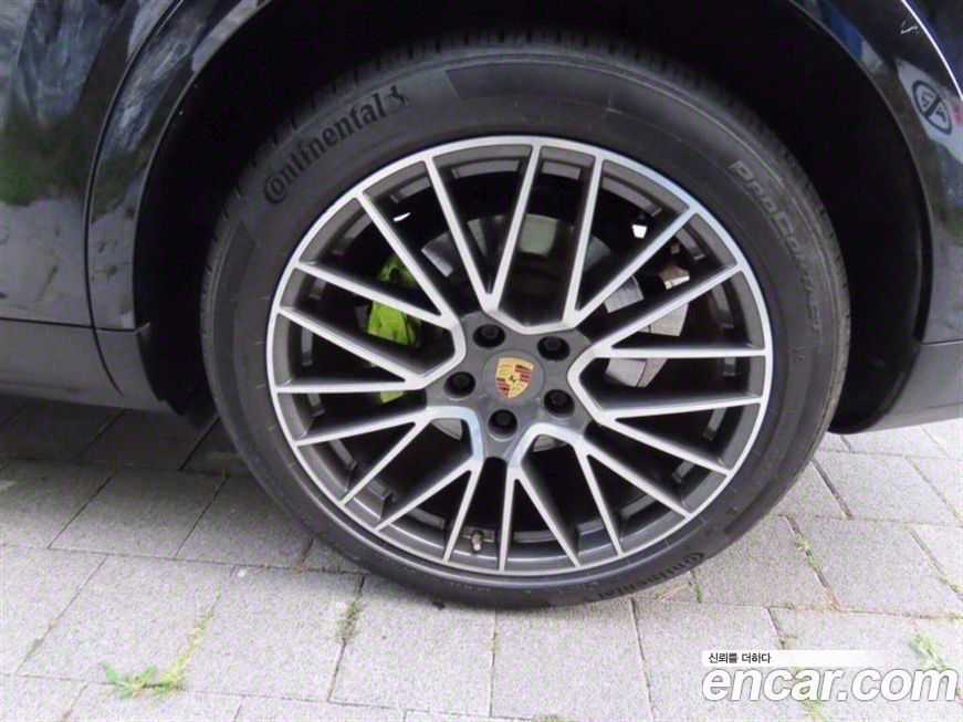 Porsche Cayenne 2021