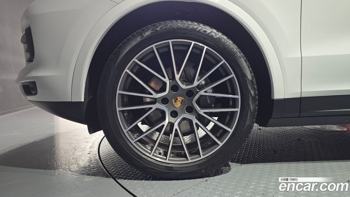Porsche Cayenne 2023