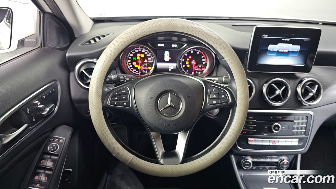 Mercedes-Benz GLA-Class 2019