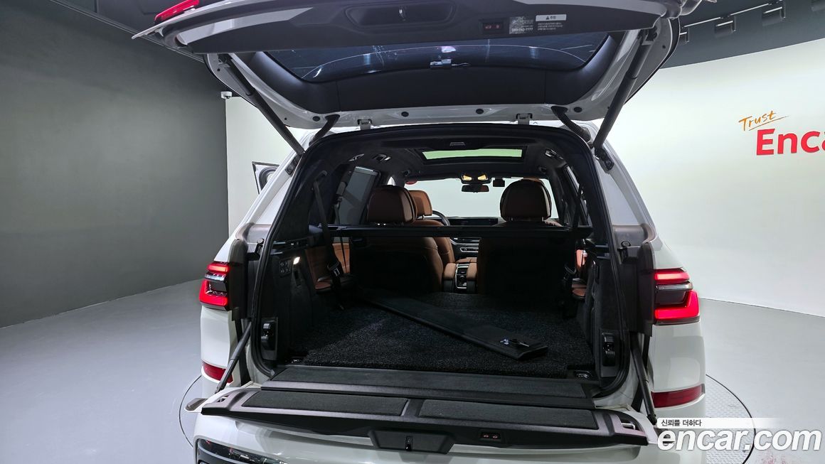BMW X7 2024