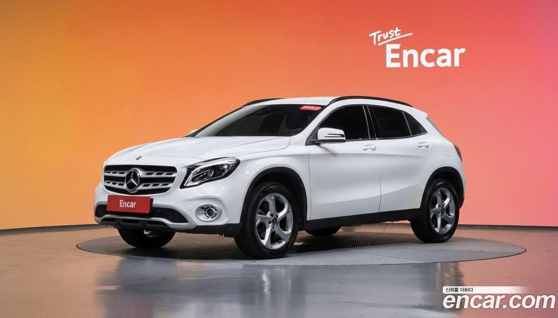 Mercedes-Benz GLA-Class 2019