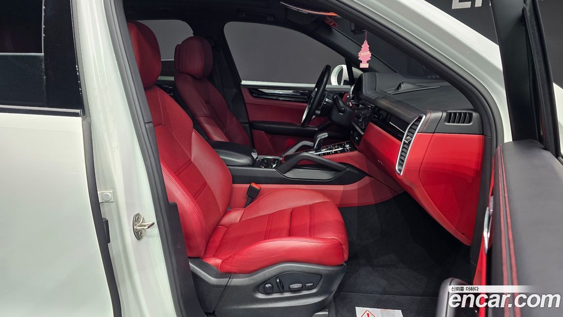 Porsche Cayenne 2023