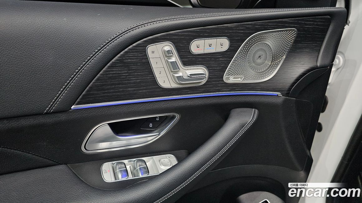 Mercedes-Benz GLE-Class 2025