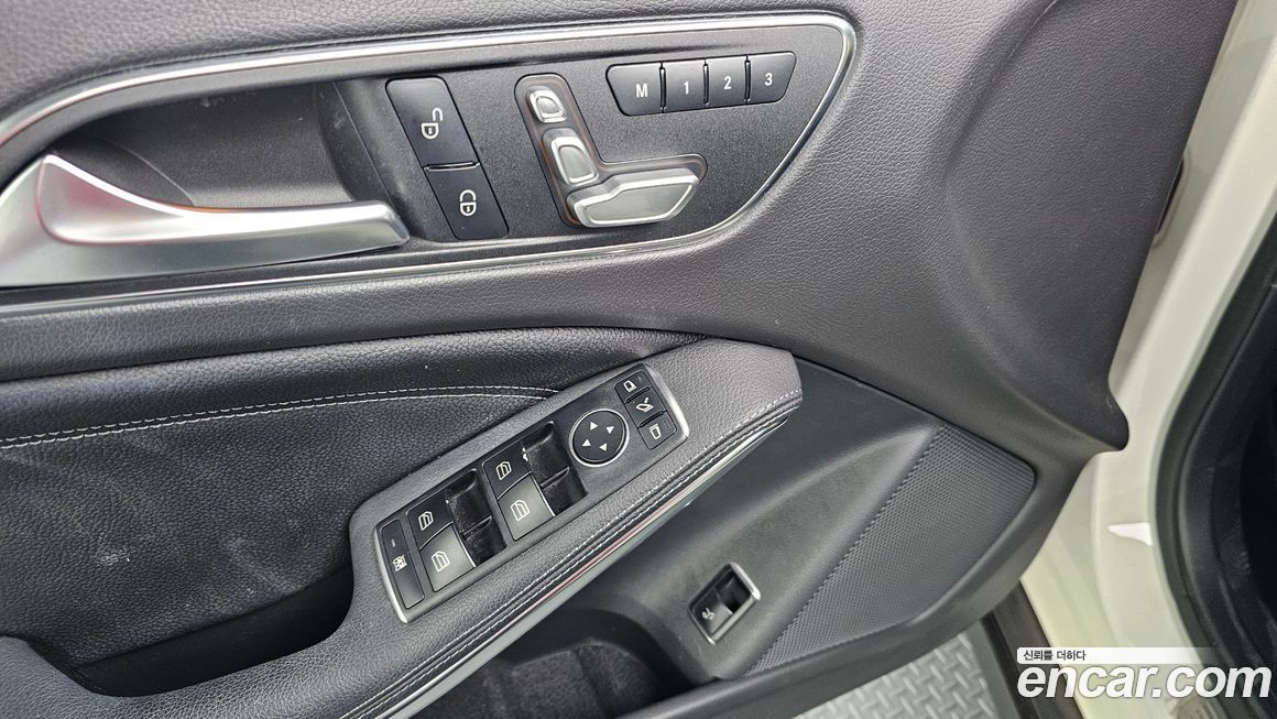 Mercedes-Benz GLA-Class 2019