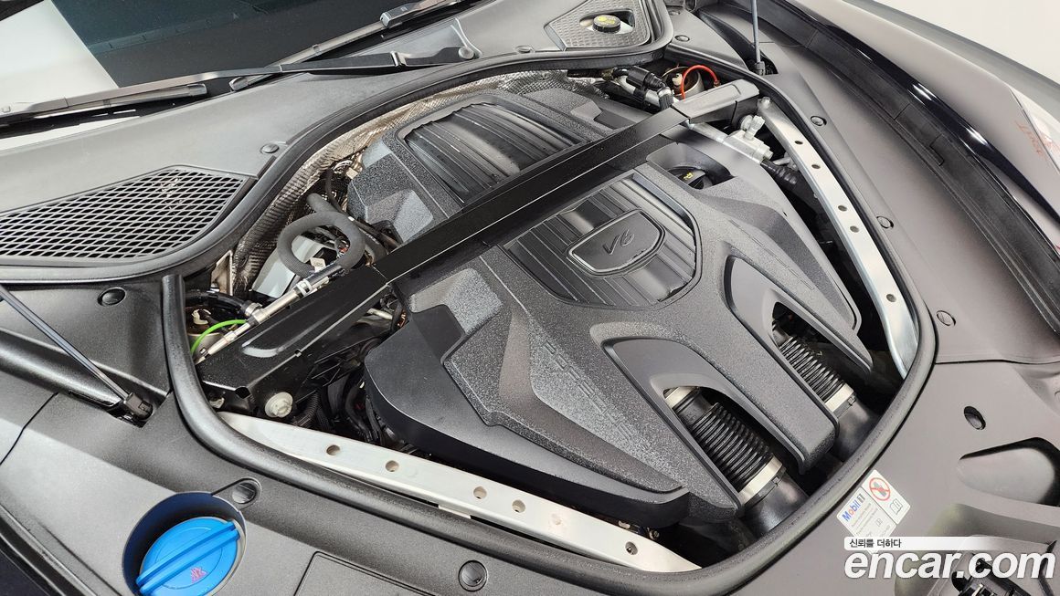 Porsche Panamera 2023