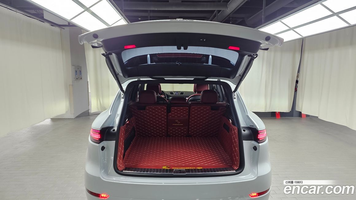 Porsche Cayenne 2023