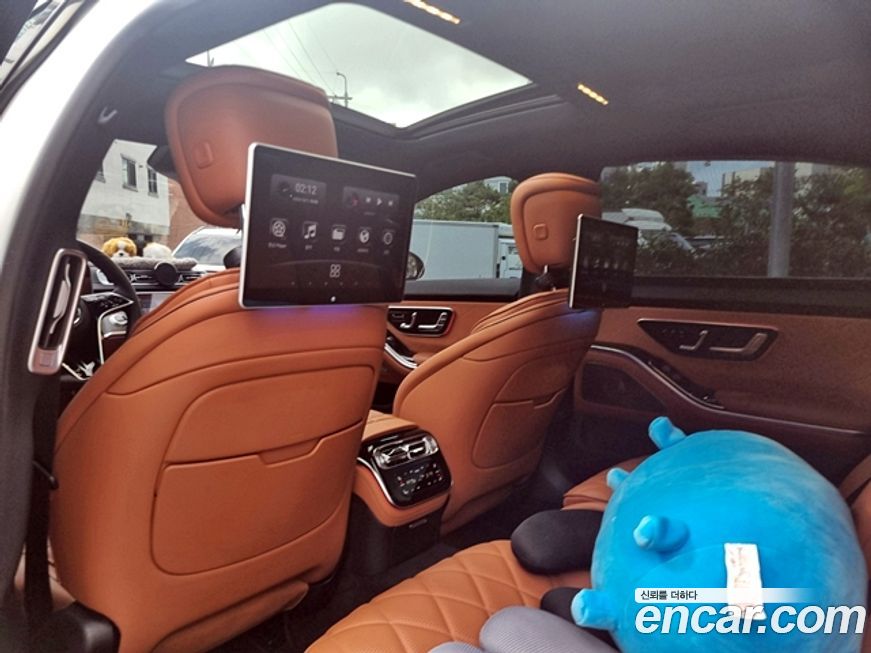 Mercedes-Benz S-Class 2023