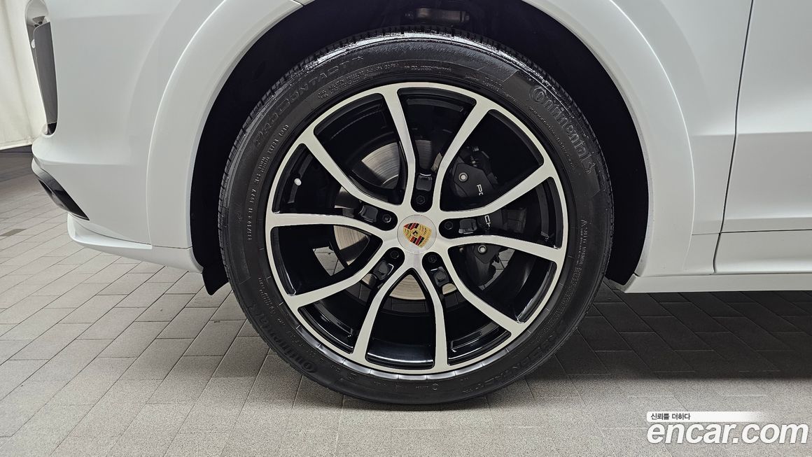 Porsche Cayenne 2023