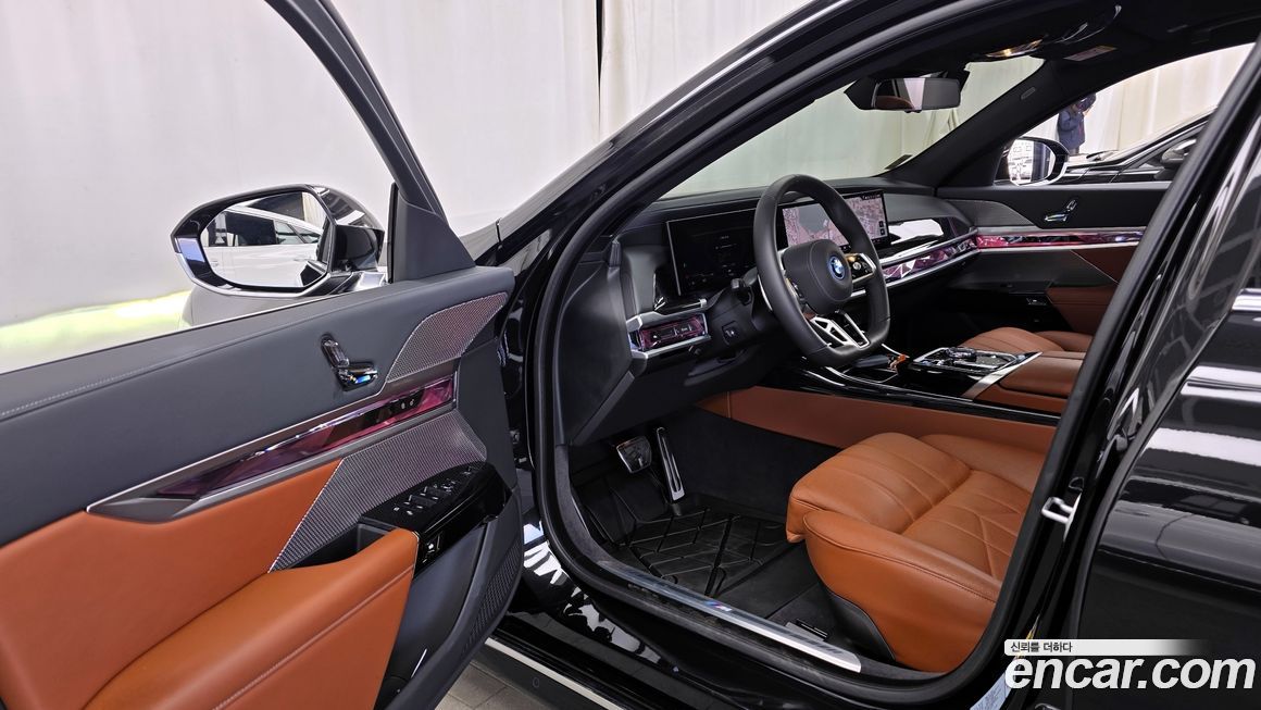 BMW i7 2025