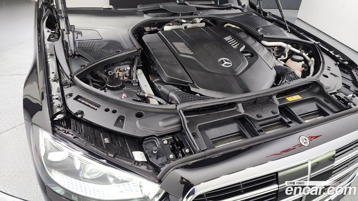 Mercedes-Benz S-Class 2023