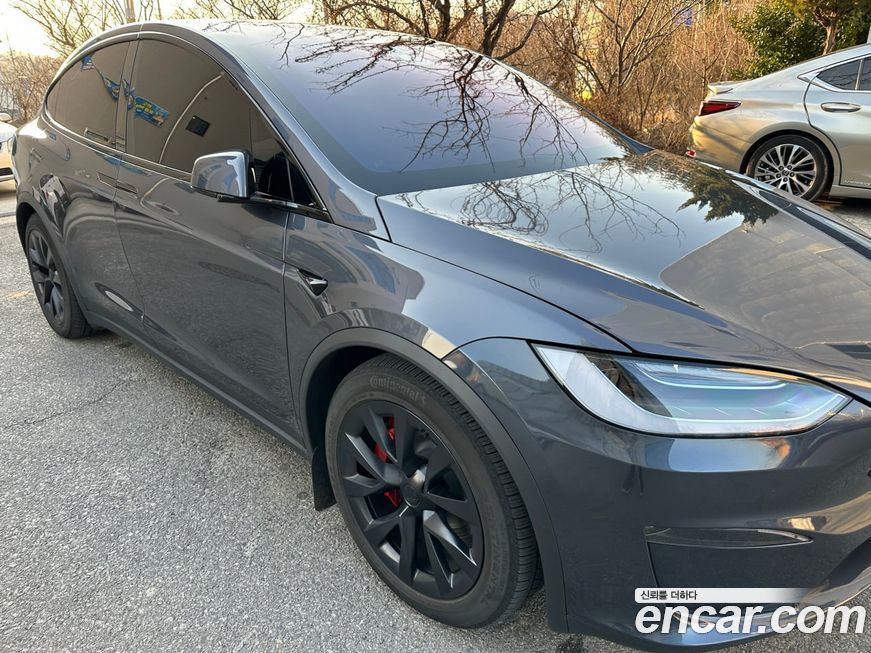 Tesla Model X 2023