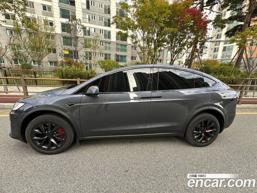 Tesla Model X 2023