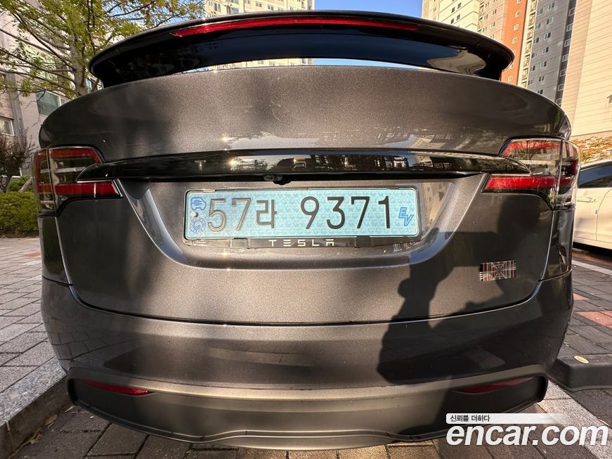 Tesla Model X 2023