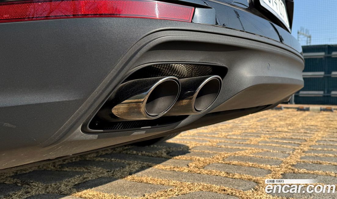 Porsche Panamera 2024