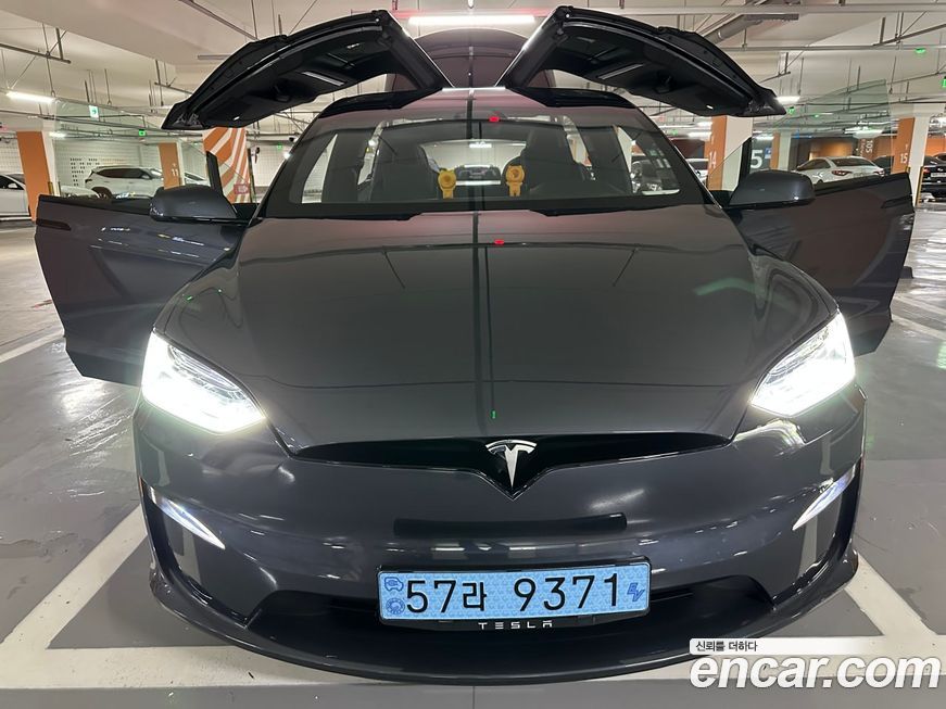 Tesla Model X 2023