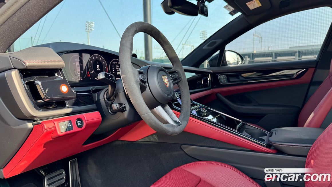 Porsche Panamera 2024