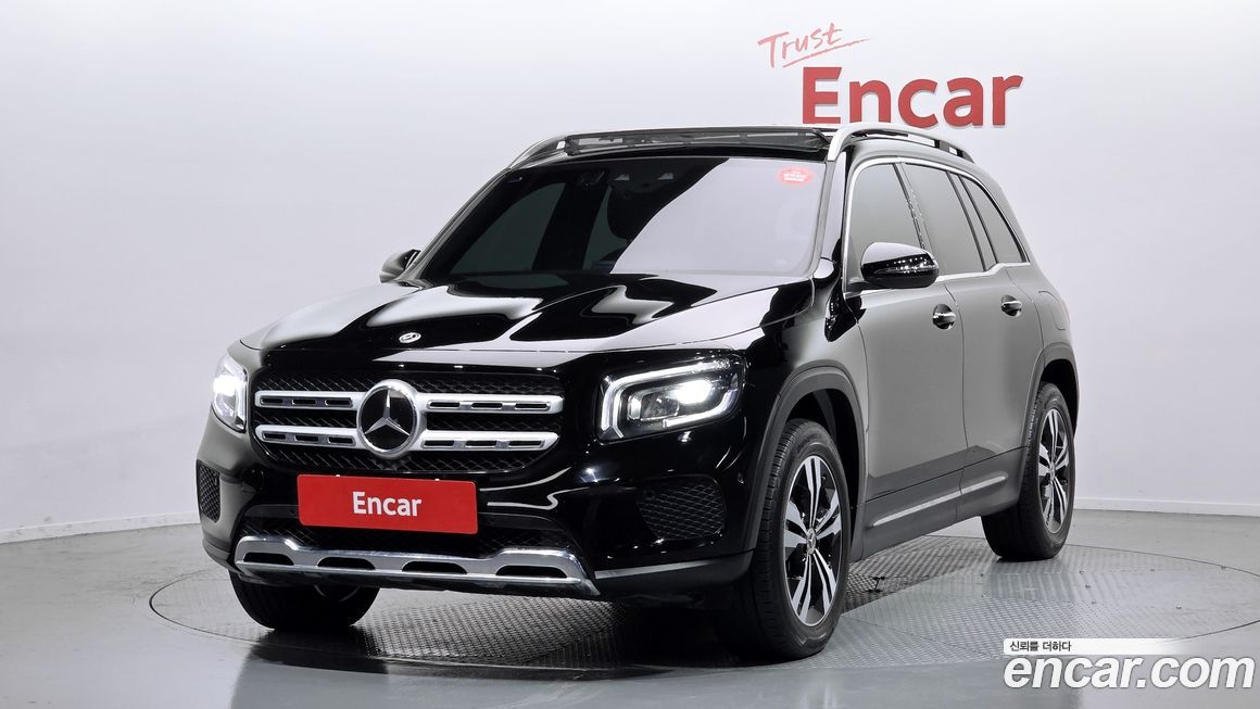 Mercedes-Benz GLB-Class 2023
