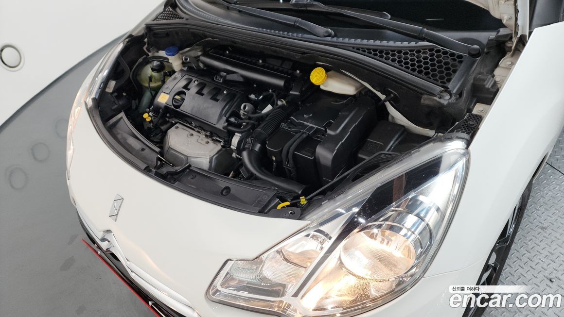 Citroen-DS DS3 2012