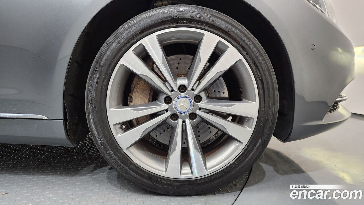 Mercedes-Benz S-Class 2016