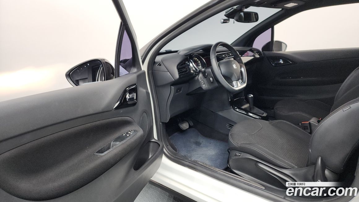 Citroen-DS DS3 2012