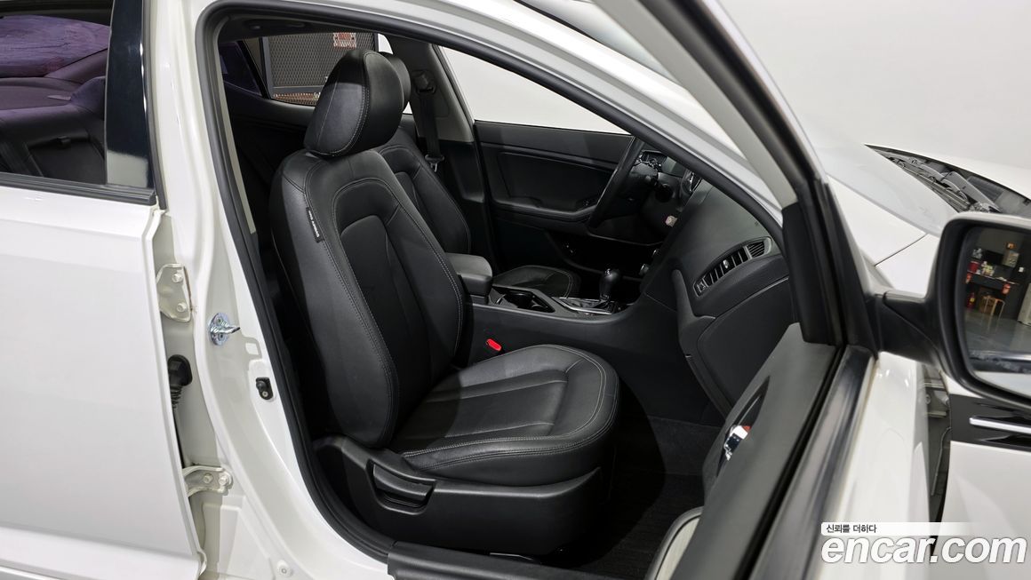Kia K5 2011