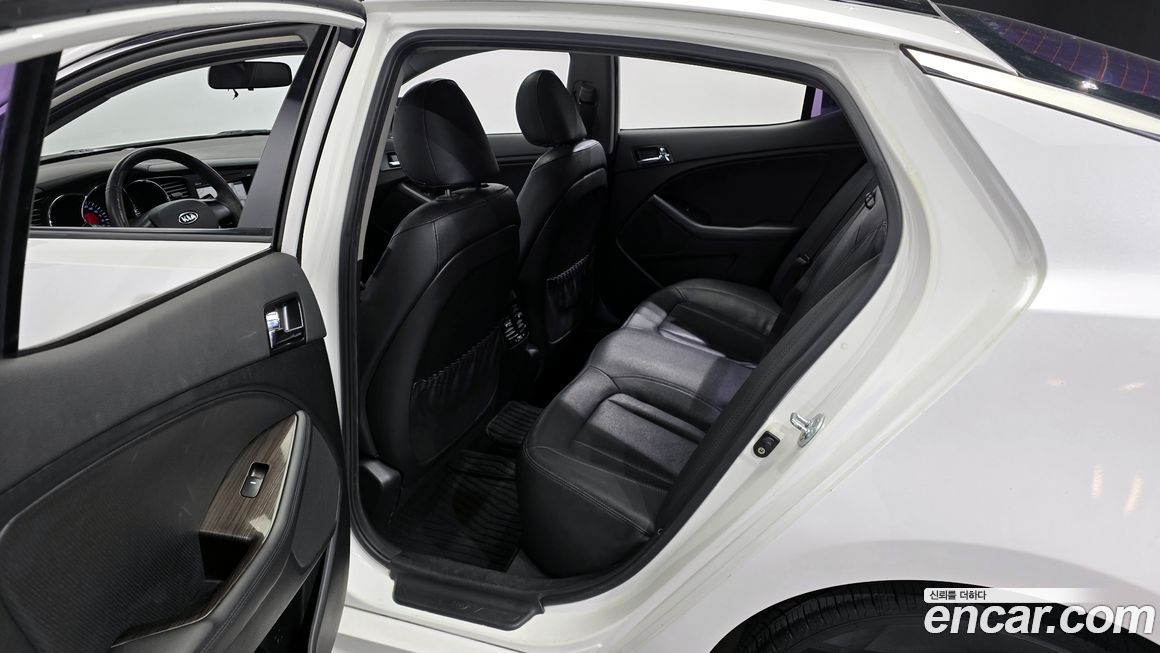 Kia K5 2011