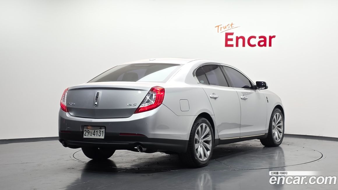 Lincoln MKS 2014