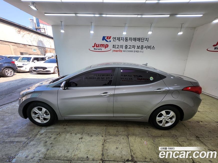 Hyundai AVANTE 2012