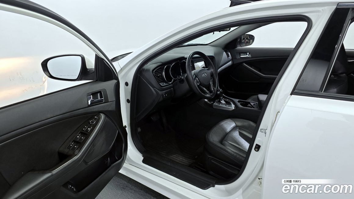 Kia K5 2011