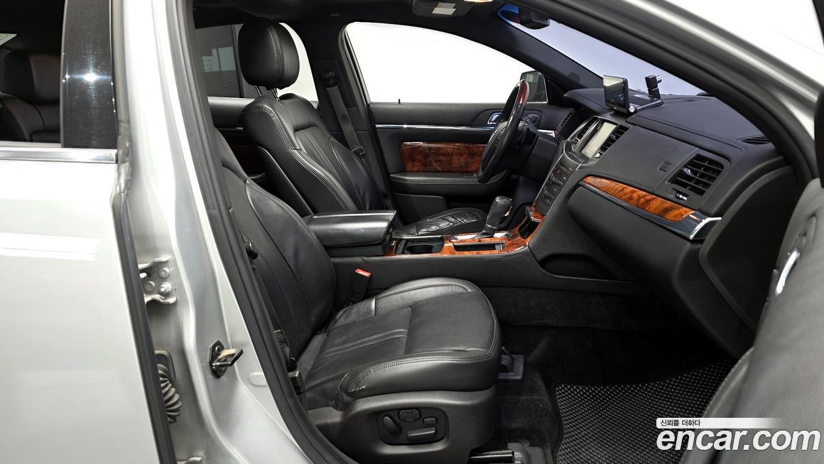 Lincoln MKS 2014