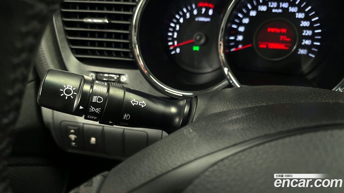 Kia K5 2011