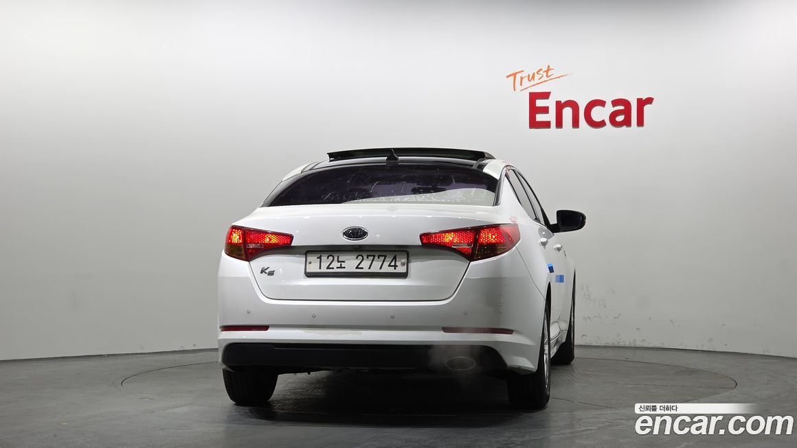Kia K5 2011