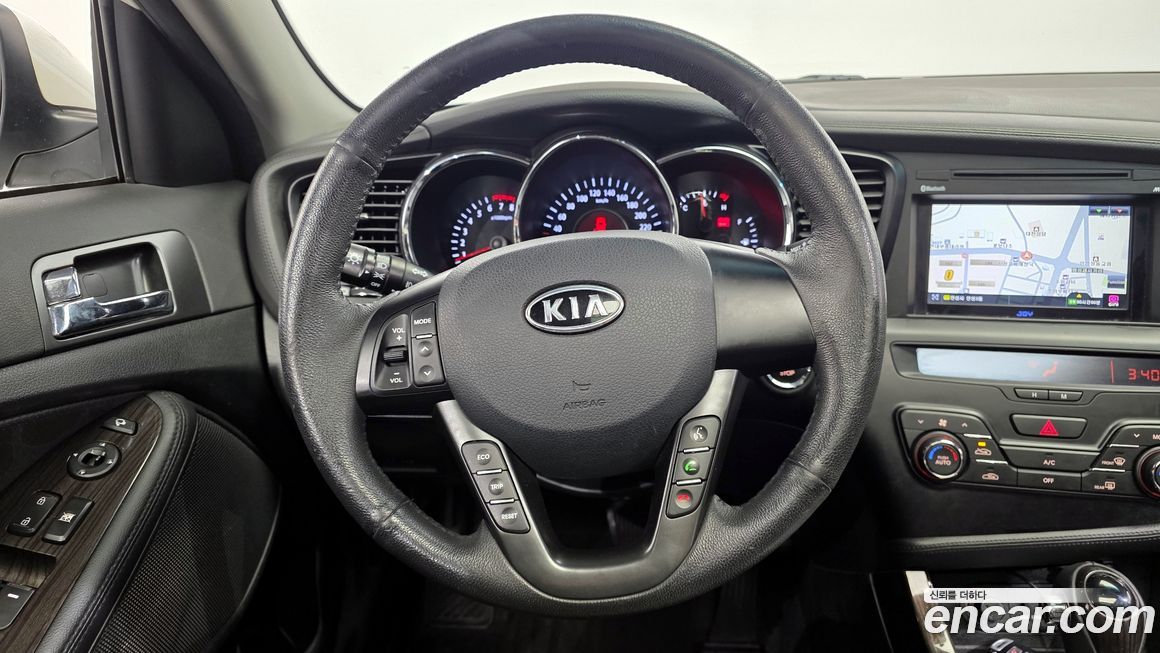 Kia K5 2011