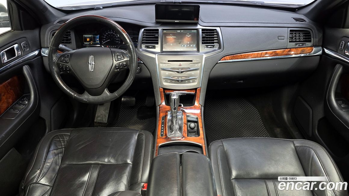 Lincoln MKS 2014