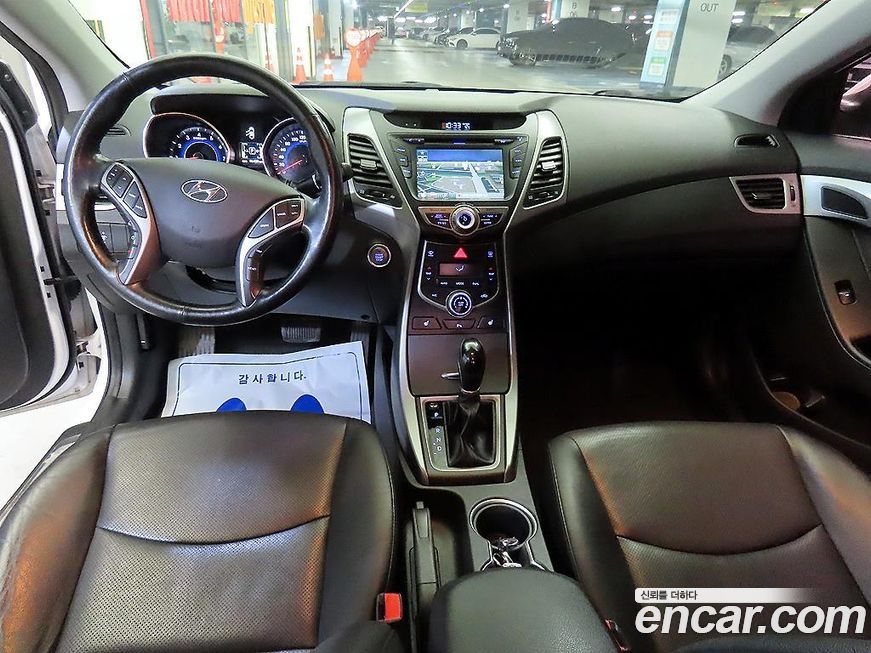 Hyundai AVANTE 2015
