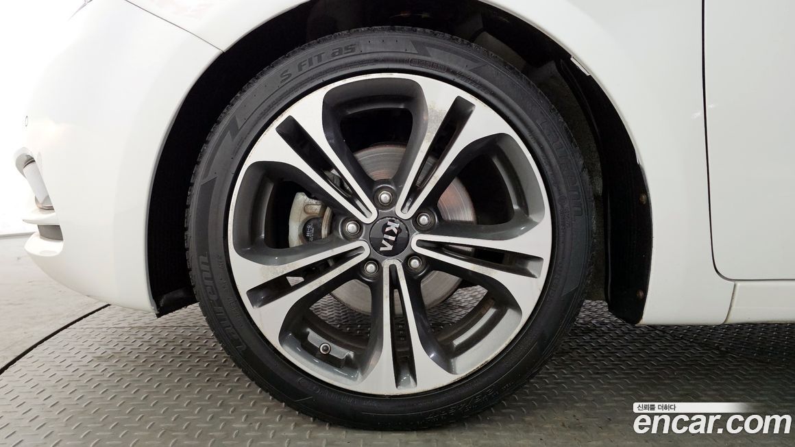 Kia K3 2013