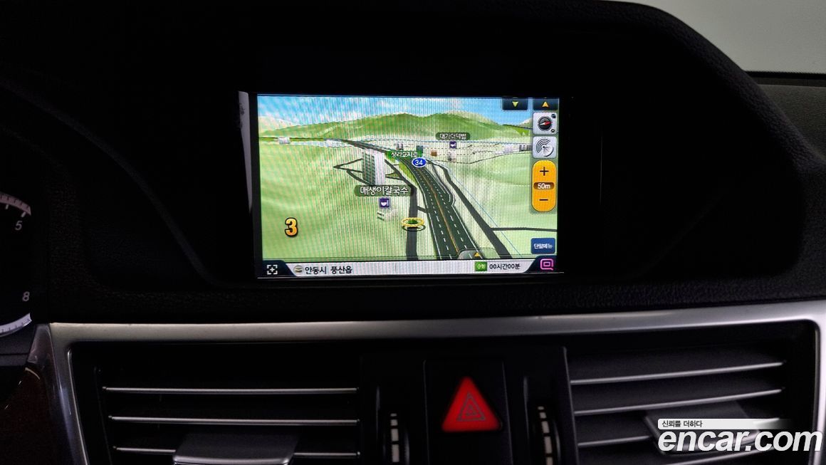 Mercedes-Benz E-Class 2010