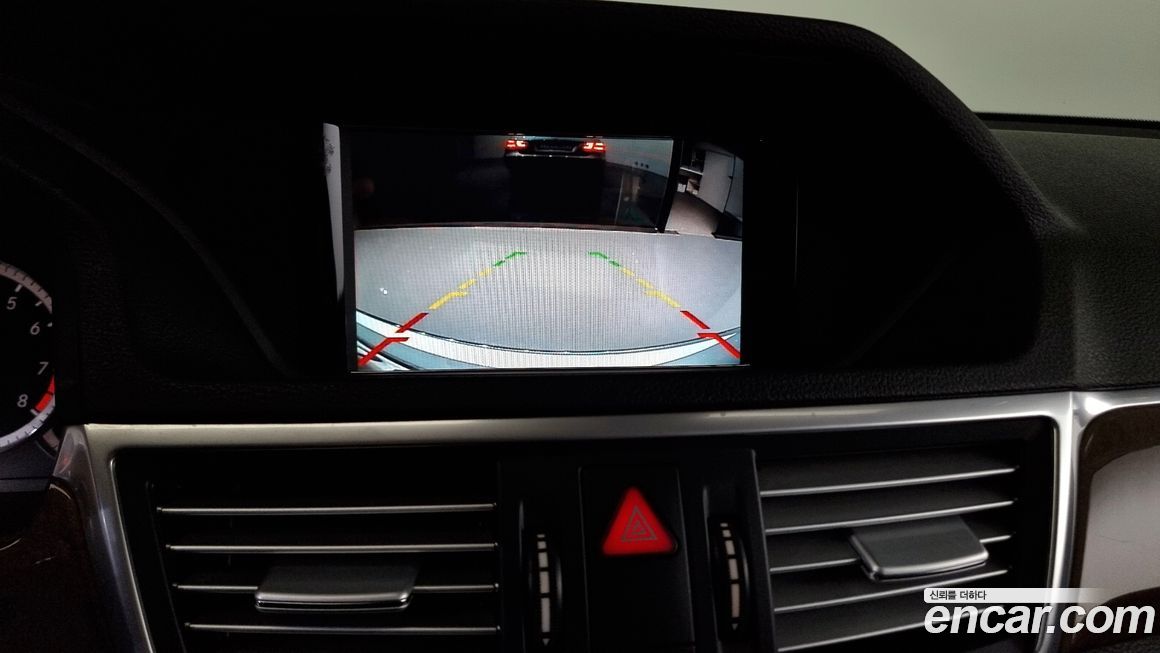 Mercedes-Benz E-Class 2010