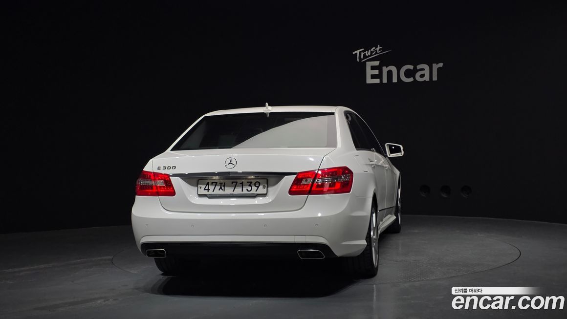 Mercedes-Benz E-Class 2013