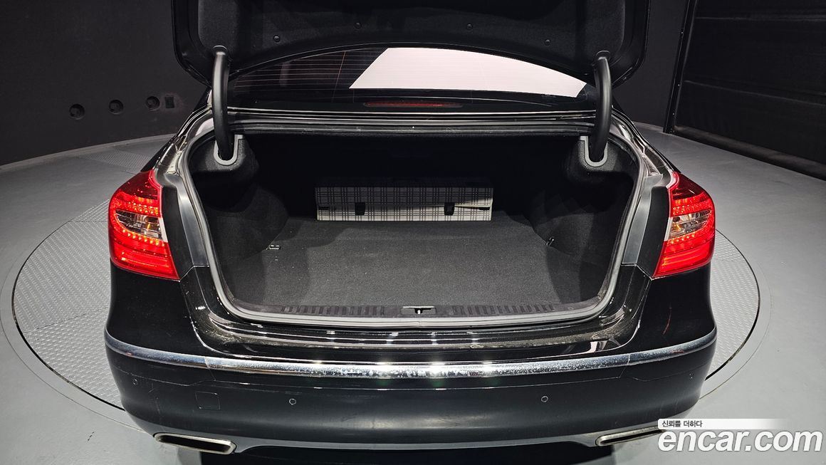 Hyundai Genesis 2013