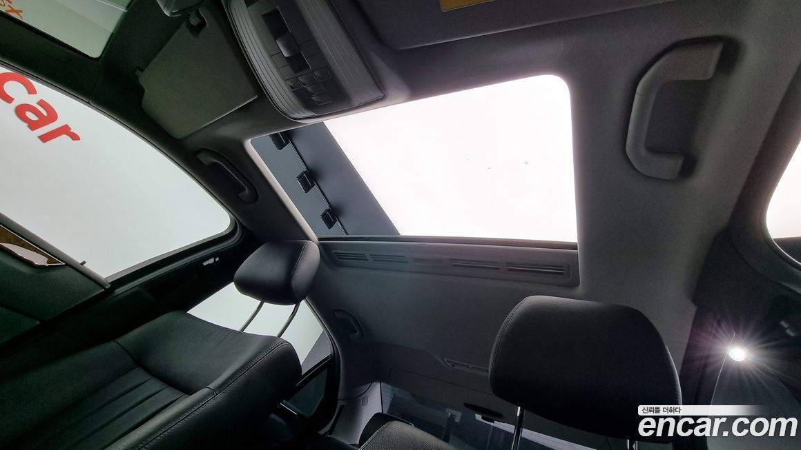 Mercedes-Benz E-Class 2010