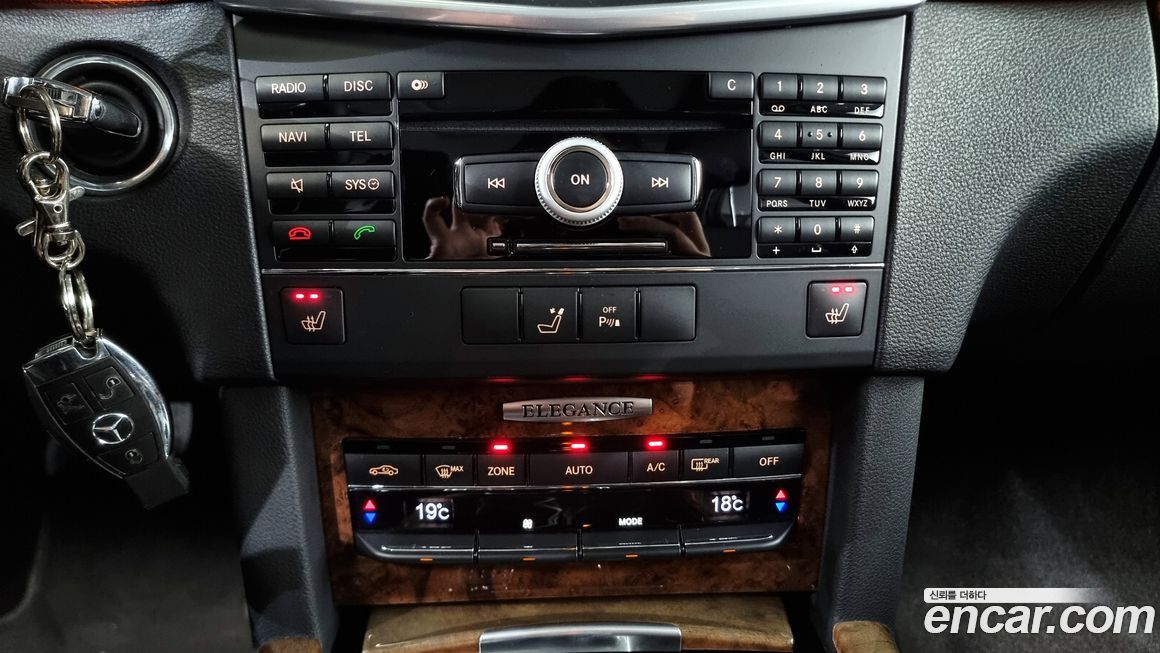 Mercedes-Benz E-Class 2010