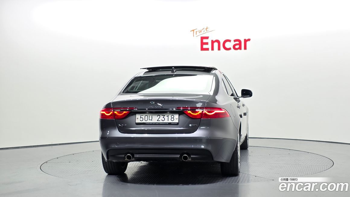 Jaguar XF 2018