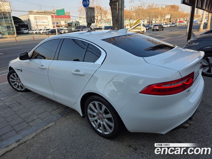 Jaguar XE 2017