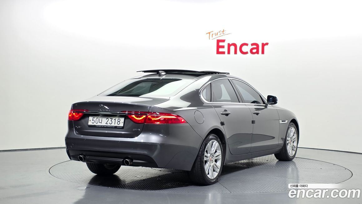 Jaguar XF 2018